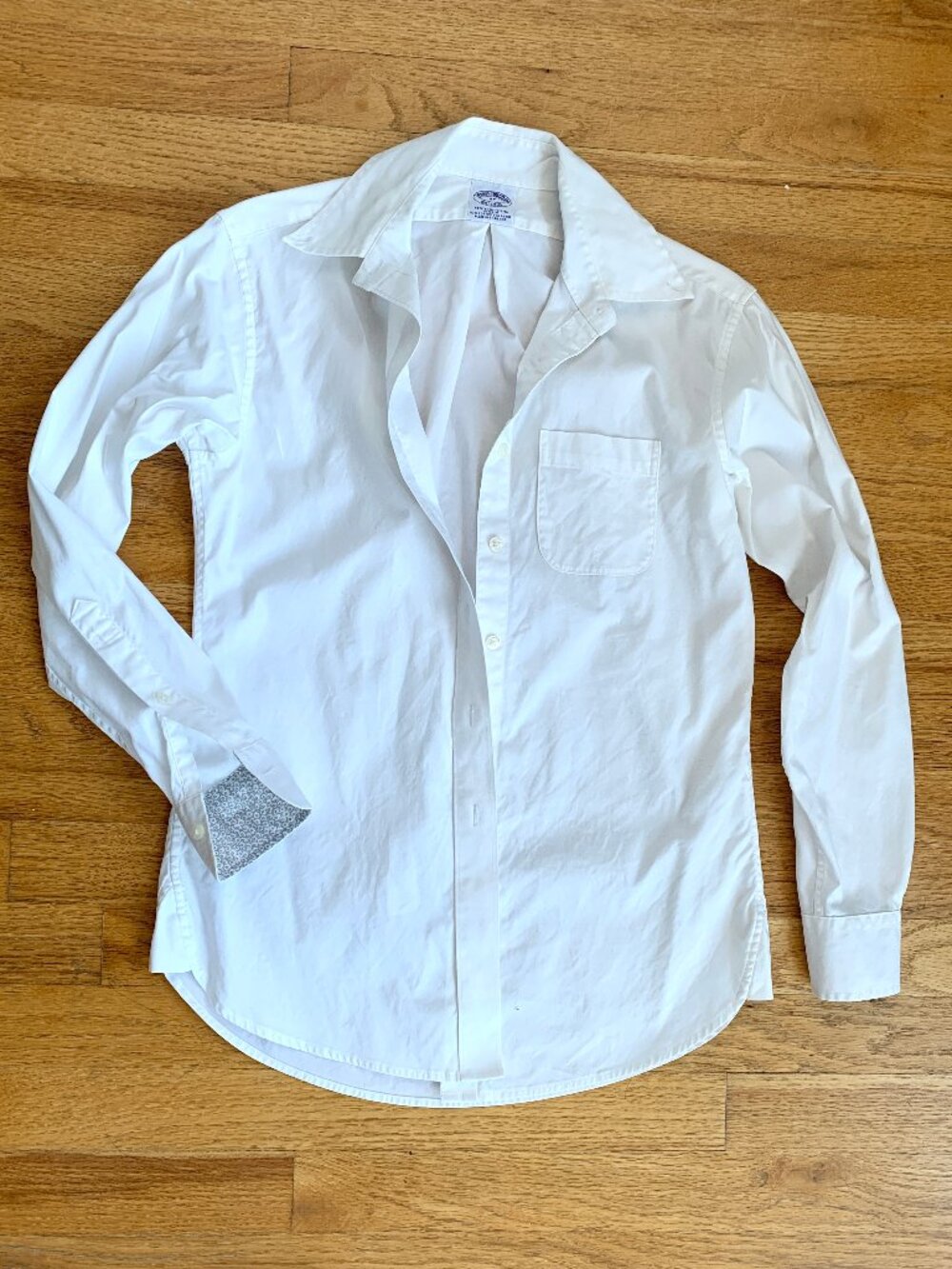 Like new 0P Brooks Brothers White Semi-Fitted Stretch